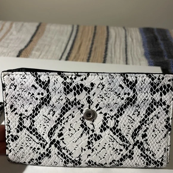Victoria's Secret Black and White Clutch with Snakeskin Pattern - Picture 6 of 7